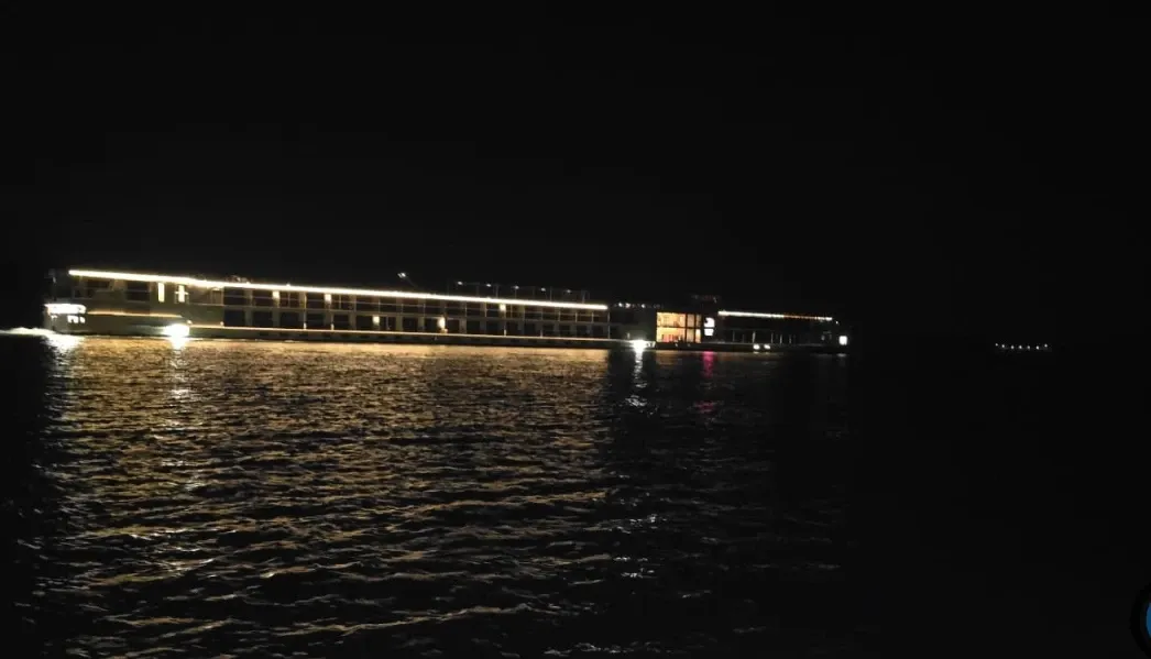 Navă de croazieră eșuată pe Dunăre, în Mehedinți. Toți pasagerii au fost evacuați în siguranță