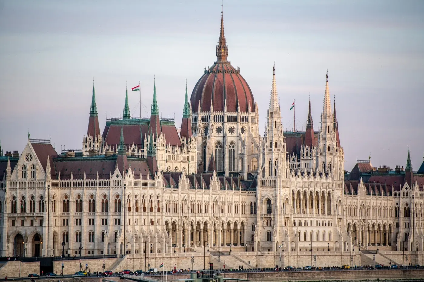 Peter Magyar a reușit să îl dea jos pe președintele Ungariei. Parlamentul de la Budapesta a votat împotriva apropiatului lui Orban