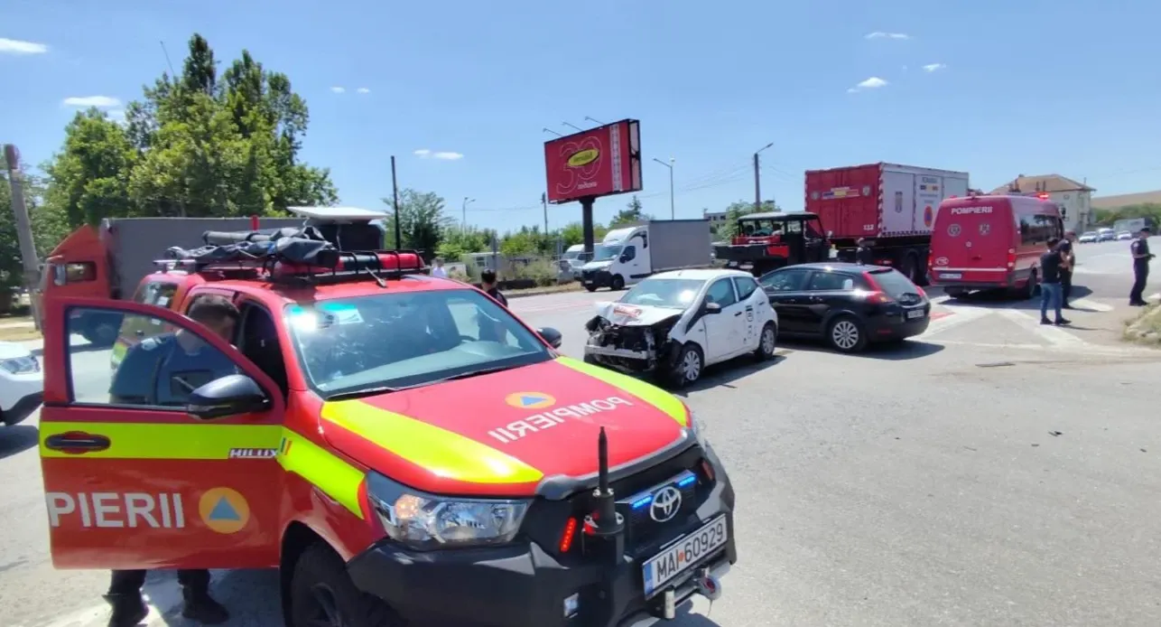 Misiune de salvare pe drumul spre Grecia: pompierii români au oprit convoiul pentru a ajuta victimele unui accident din Bulgaria