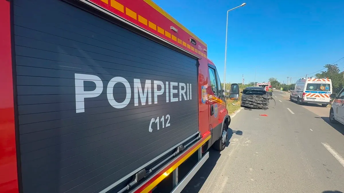 Accident rutier grav în Constanța. Trei mașini s-au ciocnit, iar patru persoane au fost rănite
