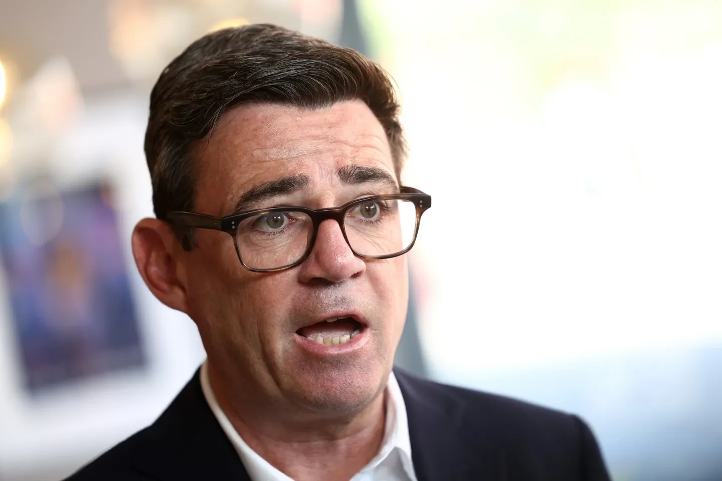 Premierul britanic Andy Burnham, victima unui impostor care s-a dat drept un apropiat al lui Donald Trump. Londra a alertat Casa Albă