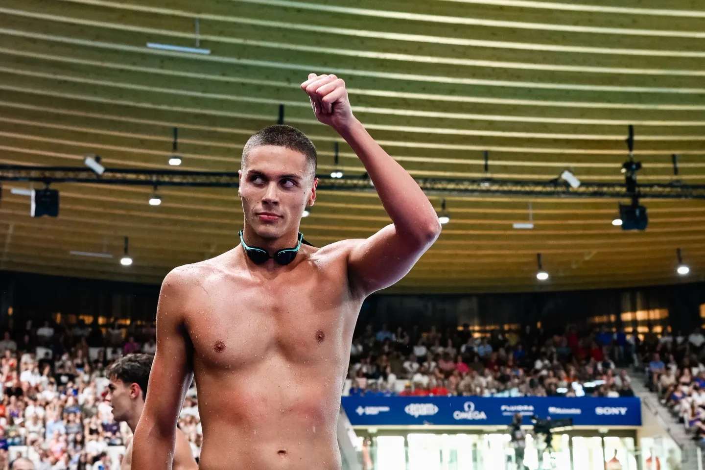 David Popovici, în finala de 200 m liber la Europenele de natație de la Paris. Românul a câștigat semifinala