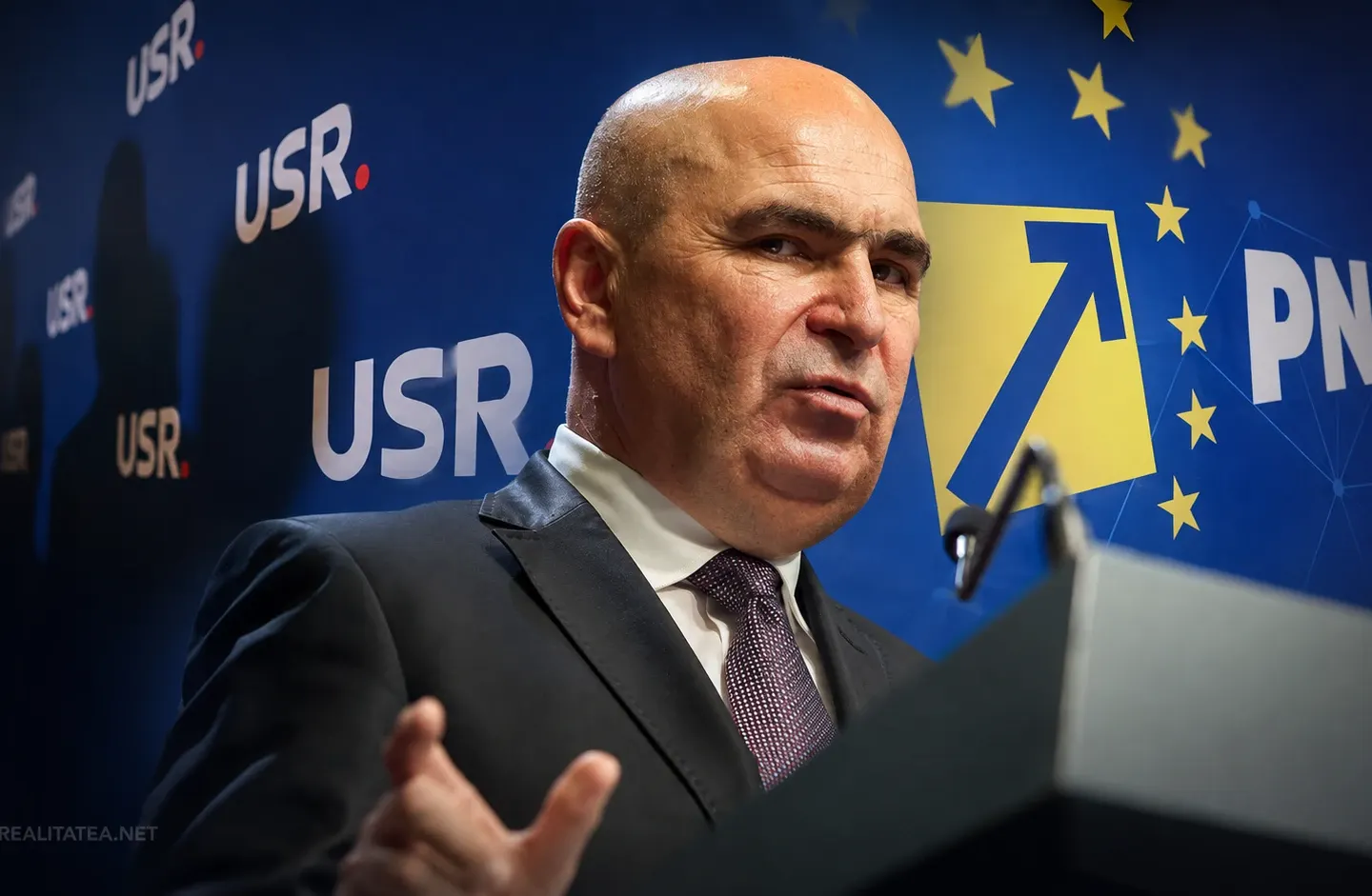 Bolojan acuză PSD că a compromis legea salarizării și pierderea a 770 de milioane de euro de la UE