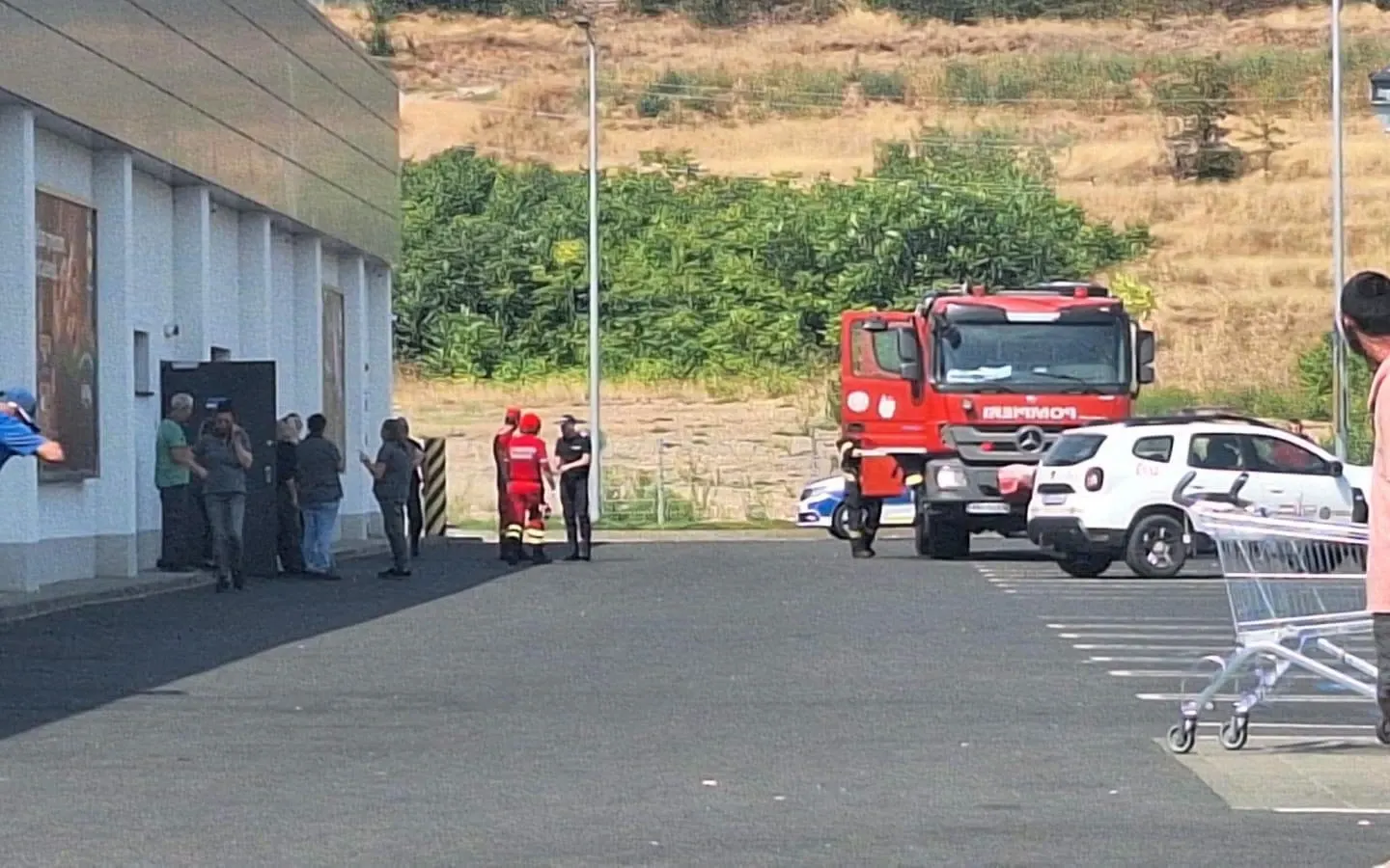  Incendiu la un magazin Lidl din Drobeta-Turnu Severin. Clienții au fost evacuați de urgență