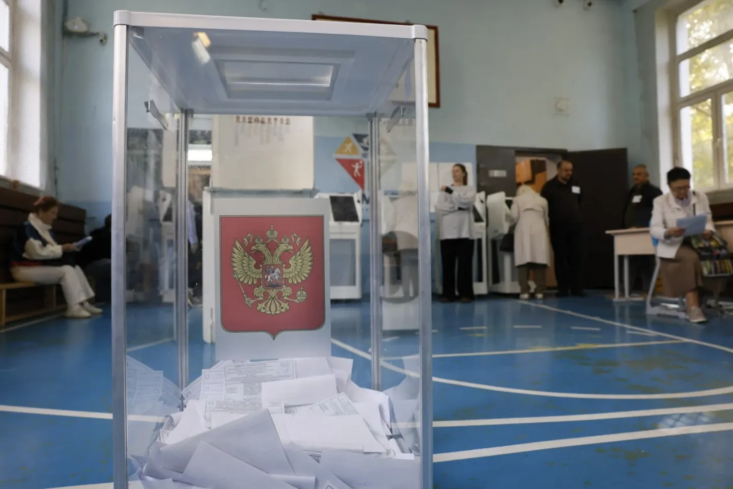 Alegeri parlamentare în Rusia. Un partid de opoziție reclamă presiuni asupra observatorilor din secțiile de votare