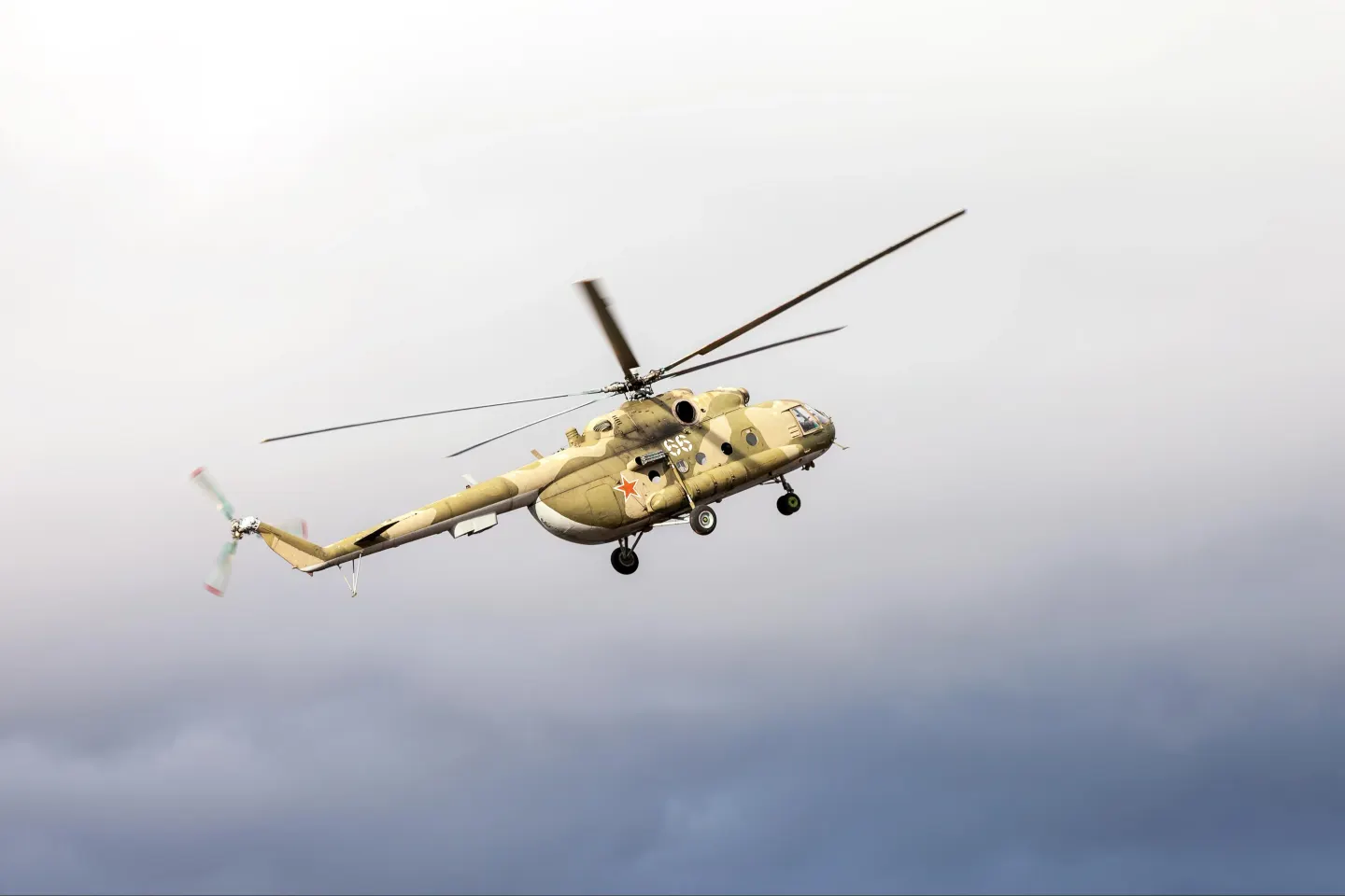 Un elicopter militar al Rusiei a intrat în spațiul aerian al Poloniei. Varșovia a ridicat avioane de vânătoare