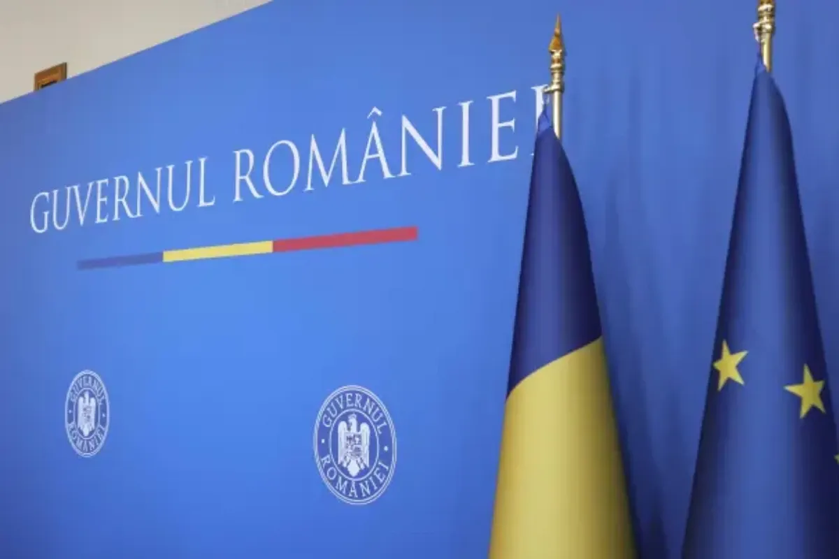Guvernul crește taxele și îngheață pensiile, dar păstrează privilegiile. Milioane pentru protocol și mașini cu șofer