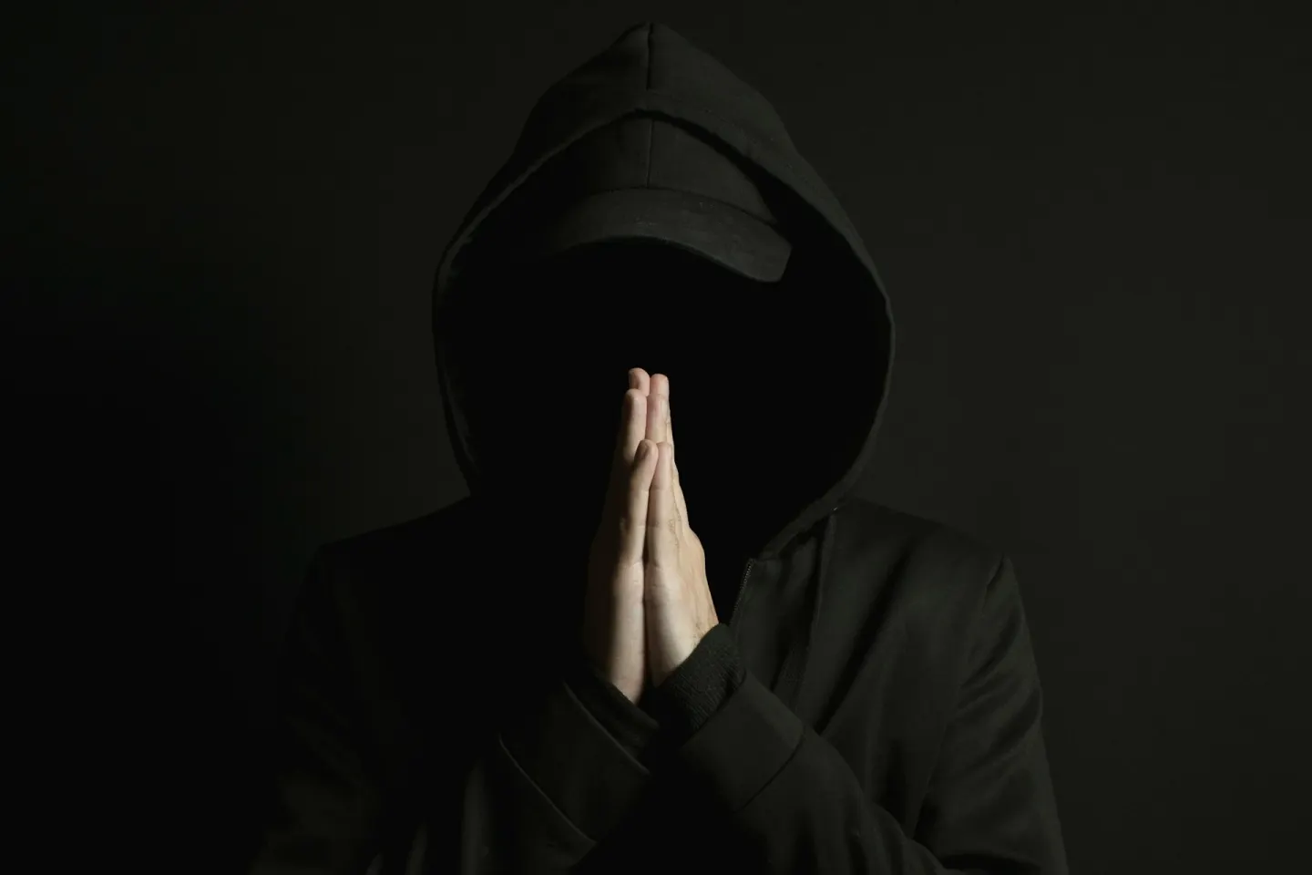 Vocea poate fi clonată, iar numărul afișat poate fi fals. Noua metodă de fraudă care se extinde în România