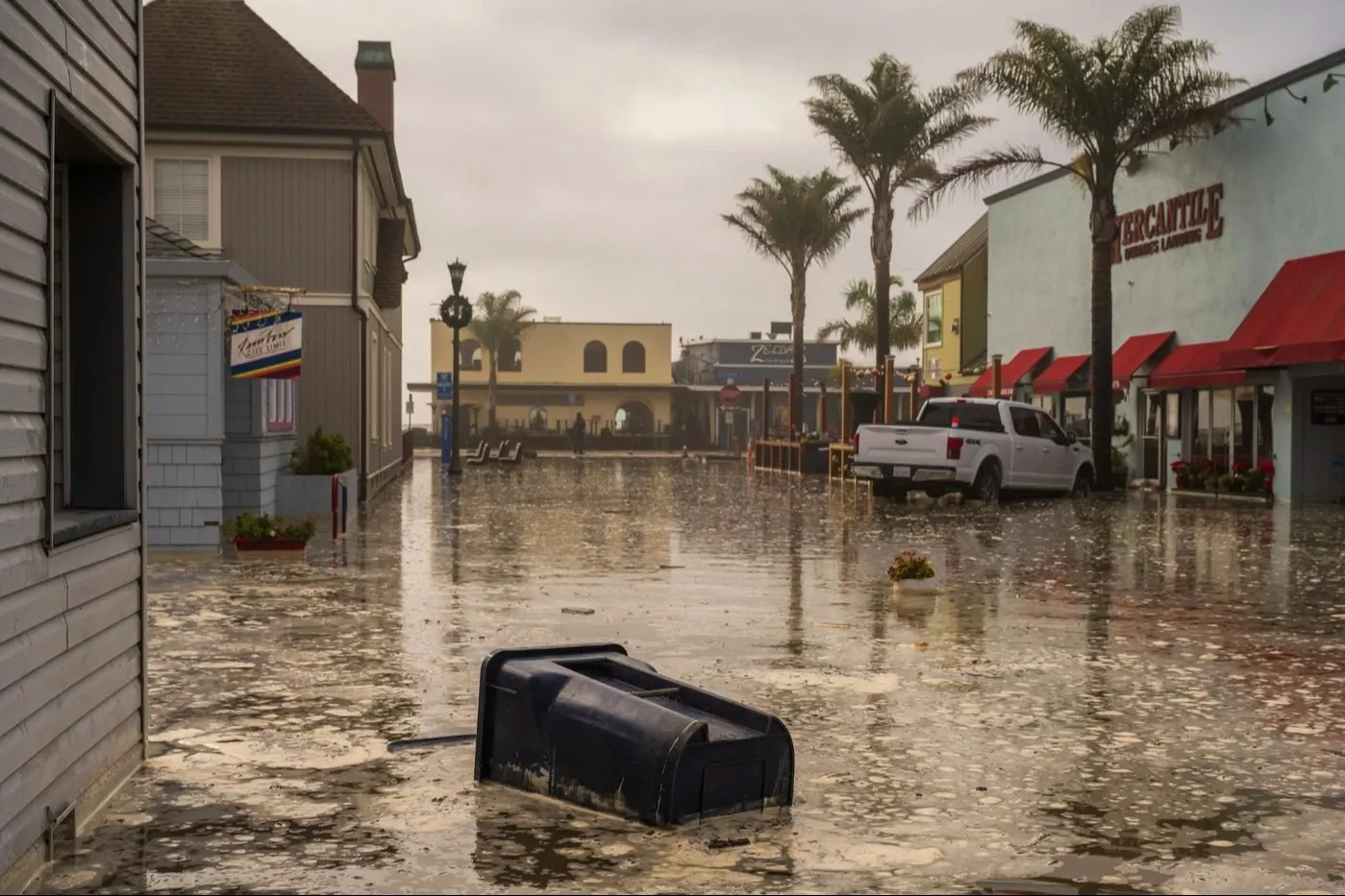 Ploile record din California au fost declanșate de temperaturi anormal de ridicate din Tibet - studiu
