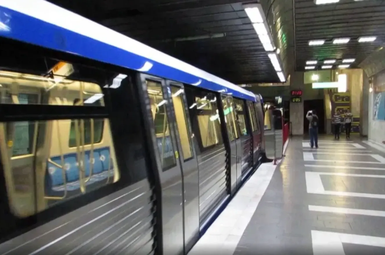 Metrorex anunță posibile intervale mai mari între trenuri. Aglomerația și reviziile pot afecta circulația