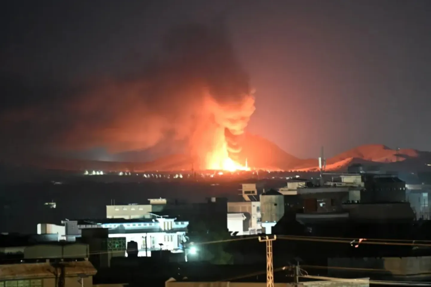 Noi tensiuni între Pakistan și Afganistan. Islamabadul anunță atacuri aeriene ca răspuns la dronele lansate de pe teritoriul afgan