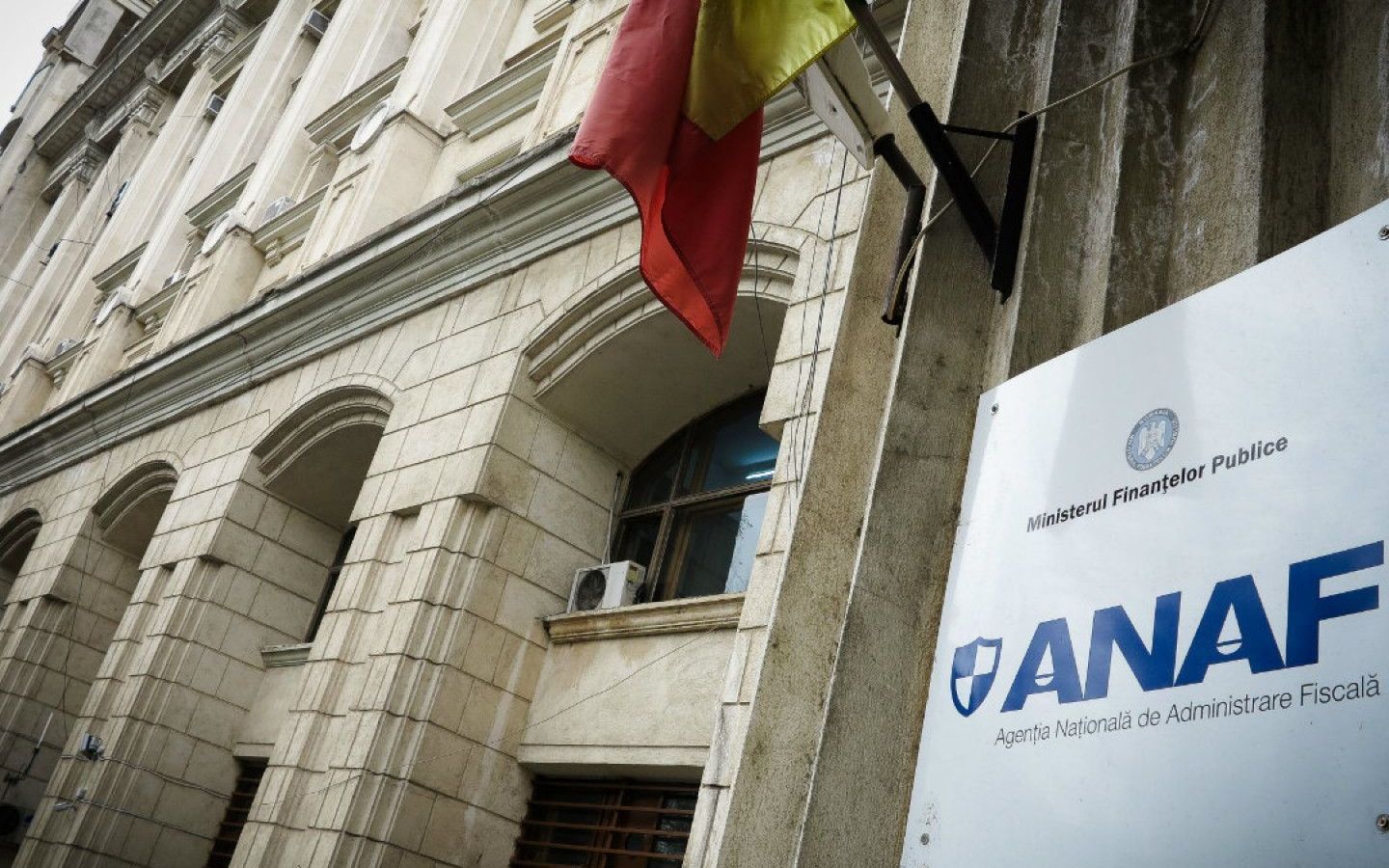 Lovitură de la ANAF: Firmele cu activ net sub pragul legal nu mai pot acorda dividende
