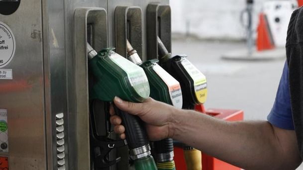 Zeci de benzinării din România au rămas fără carburant. Avertisment sumbru privind prețurile la pompă