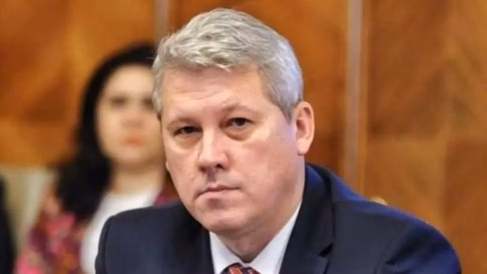 Predoiu, după adoptarea moțiunii de cenzură: „PNL analizează dacă rămâne la guvernare sau nu. Să lăsăm emoțiile deoparte!”
