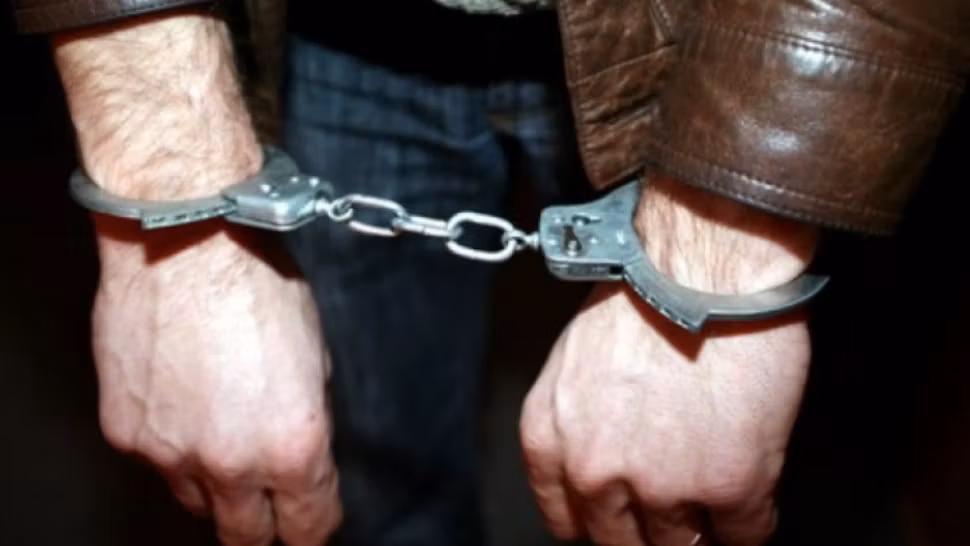 Bătaie în toiul nopții într-un magazin non-stop din Cluj. Doi bărbați, reținuți de polițiști