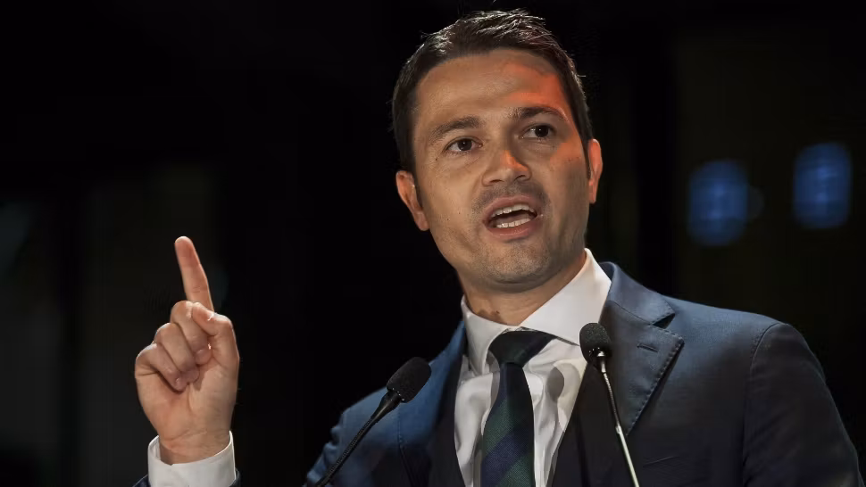 PNL se duce la discuții cu Nicușor Dan  fără propunere de premier. Acuzații de puci în rândul liberalilor