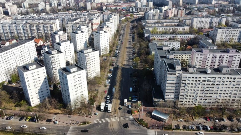 Reguli bloc 2026: Ce pățești dacă închizi balconul fără autorizație