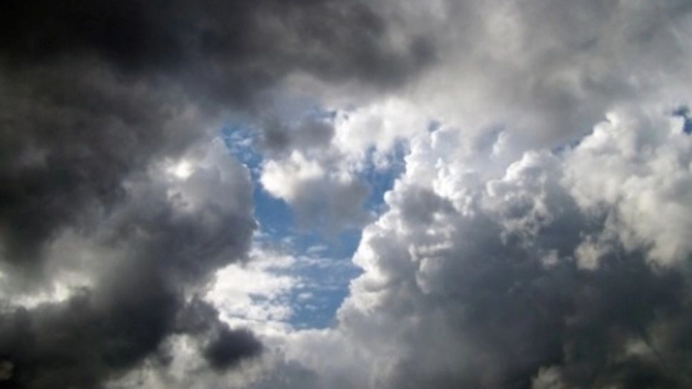 Prognoza meteo în București până vineri: ploi și maxime de 13 grade, urmate de o încălzire bruscă și vânt puternic