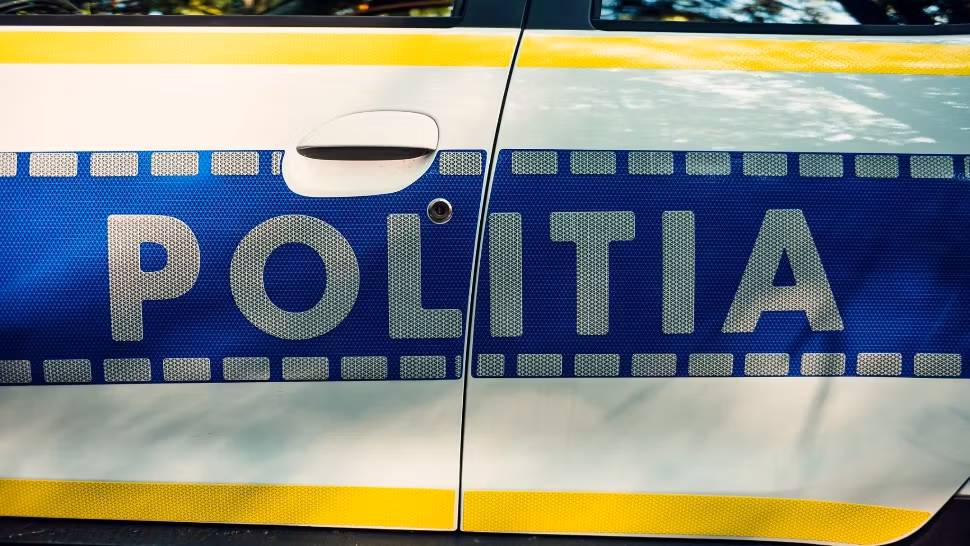 Accident grav în Mureș: zece persoane, inclusiv opt copii, transportate la spital după coliziune între un microbuz și un autoturism pe DN 15