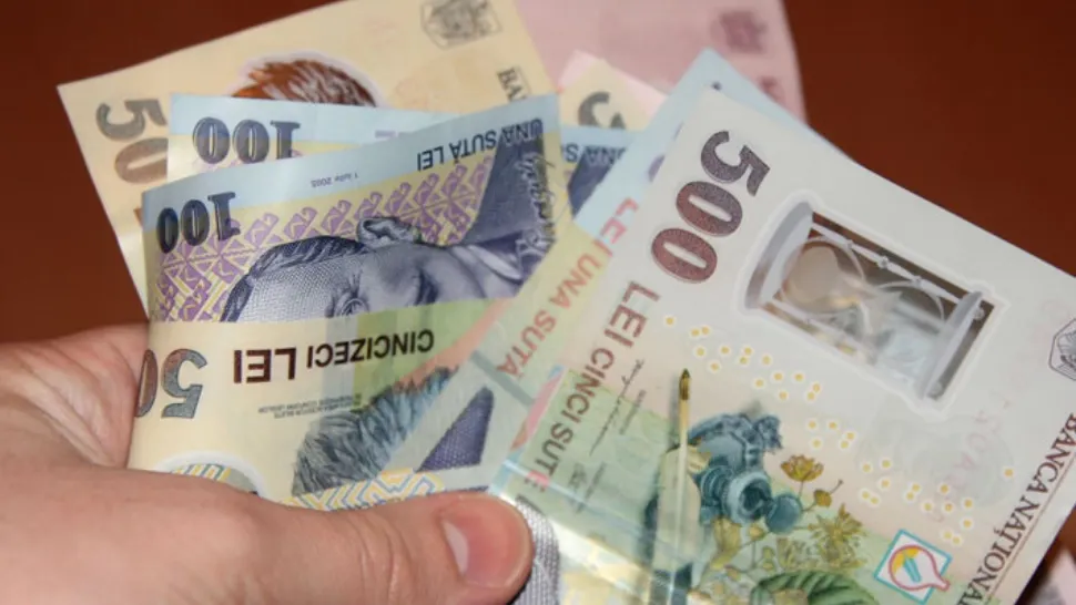 Cum se vor schimba salariile din sectorul public și când dispar o parte din sporuri