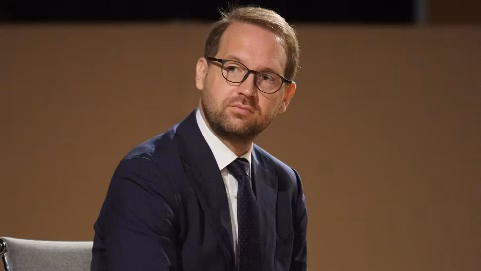 Dominic Fritz: „Îl susținem pe Ilie Bolojan pentru că este premierul legitim ales. Nu dezertăm mâine, miniștrii USR vor fi la muncă”