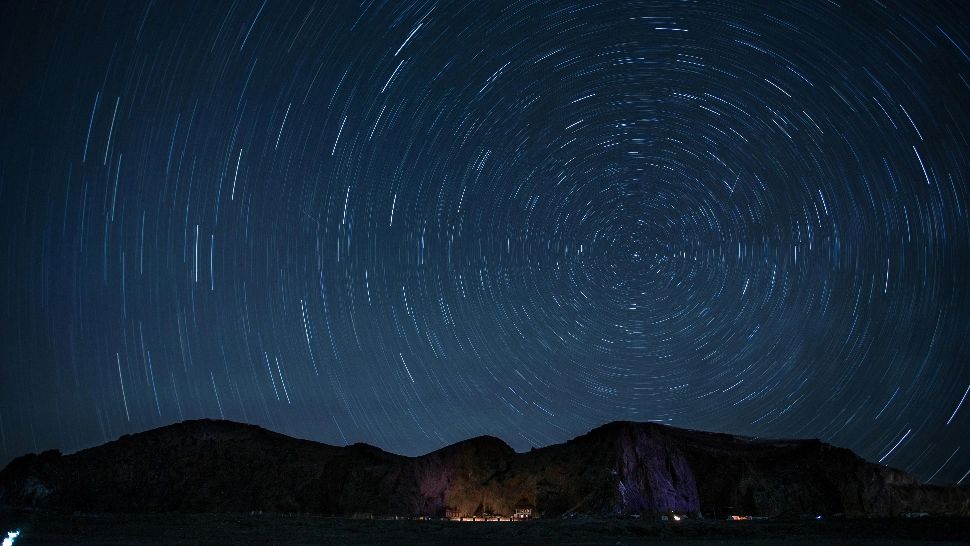 Spectacol ceresc în luna mai: ploaia de meteori Eta Aquaridele atinge maximul în noaptea de 5 spre 6 mai