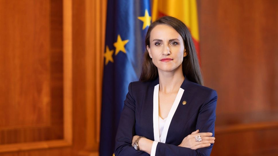 Oana Țoiu dă vina pe criza politică pentru eșecurile guvernării. ”Avem dobânzi imense”