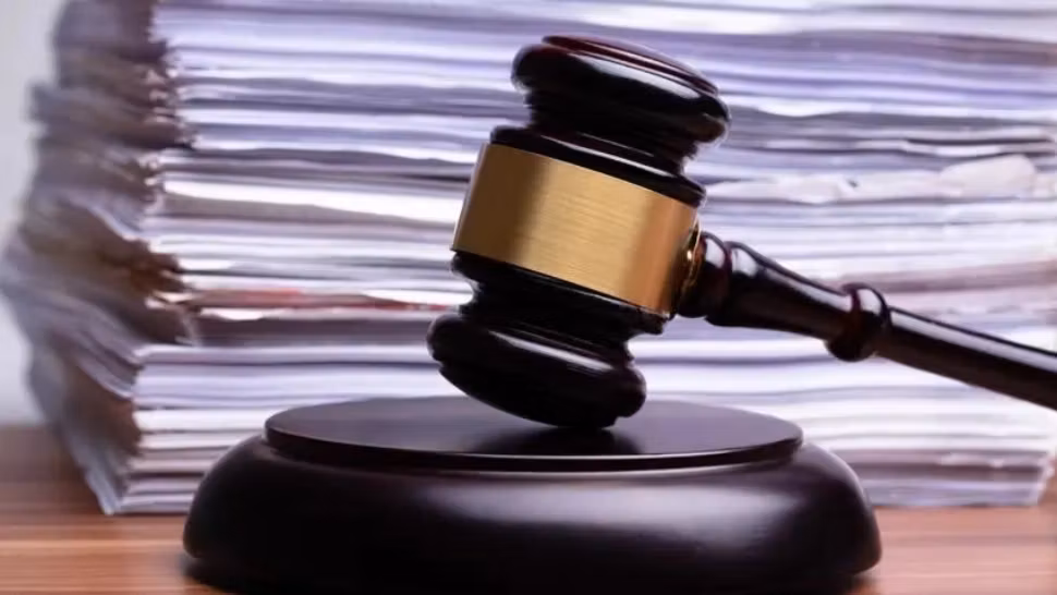 Dosar penal pentru amenințare: O româncă stabilită în Austria a hărțuit repetat un procuror ilfovean