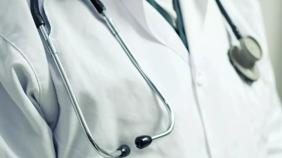 Medic specialist, acuzat de obținere ilegală de fonduri: ancheta uriașă la Brașov 