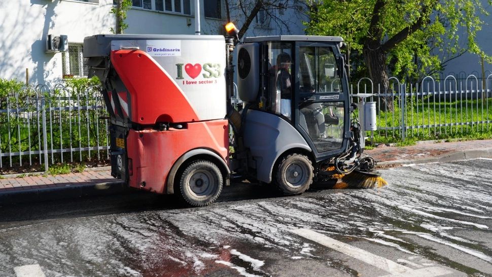 Un program lunar pentru spălarea parcărilor. Sectorul 3, singurul din București cu un astfel de sistem