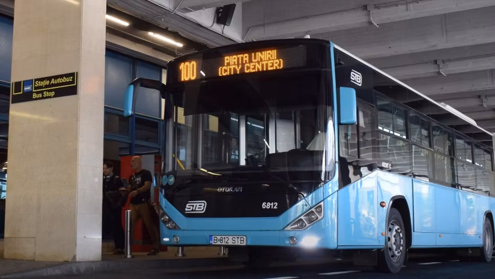 Autobuzele liniilor 100 și 442 nu vor mai opri în stația „Aeroport Henri Coandă Sosiri” începând cu 22 aprilie. Alternativele călătorilor
