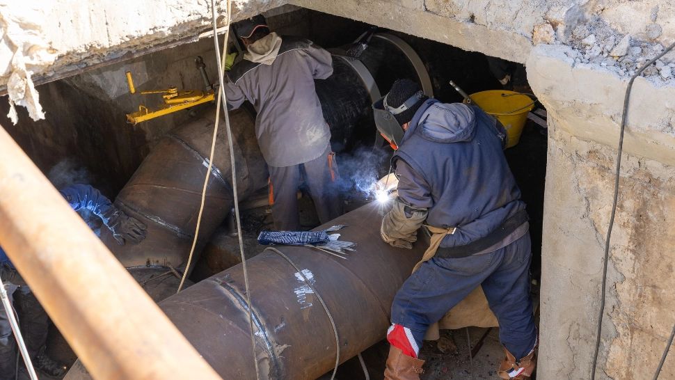 Se oprește apa caldă în mai multe cartiere din București: calendarul complet al lucrărilor anunțate de PMB și străzile afectate