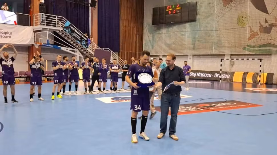 Dominic Fritz, huduit copios la un meci de handbal, la Timișoara