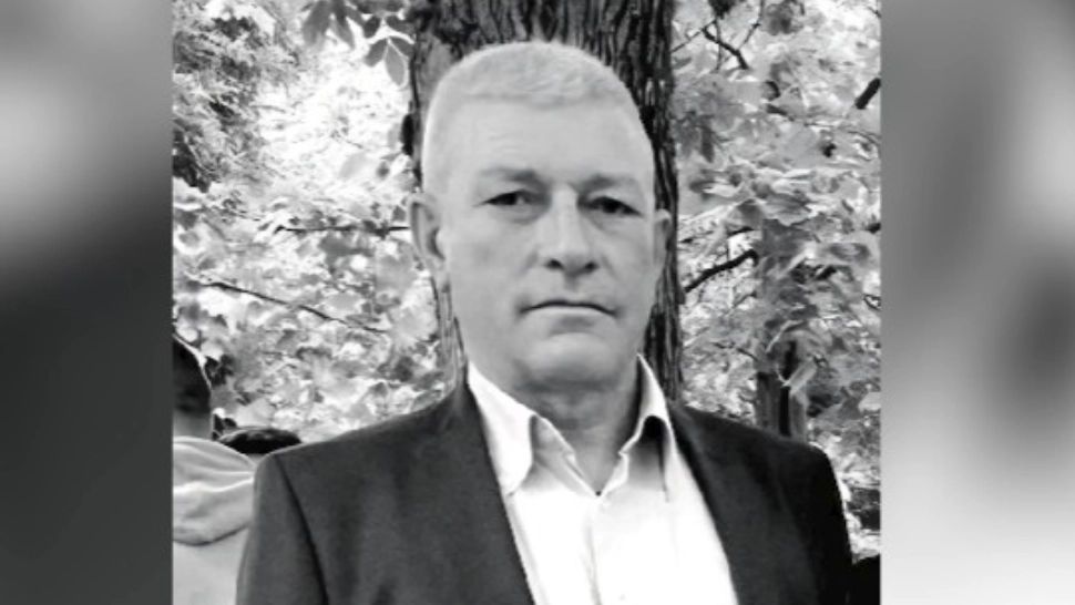 A murit patronul atelierului auto distrus de incendiu. Zeci de mașini au ars