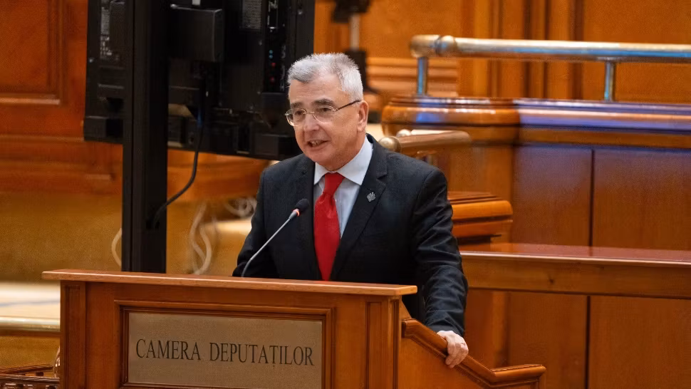 Petrișor Peiu (liderul senatorilor AUR): ”Cum se poate scrie un manual de sărăcit o țară: în 2021, guvernul Cîțu include în PNRR o sumă de 360 de milioane de euro pentru achiziția a 12 trenuri cu hidrogen”