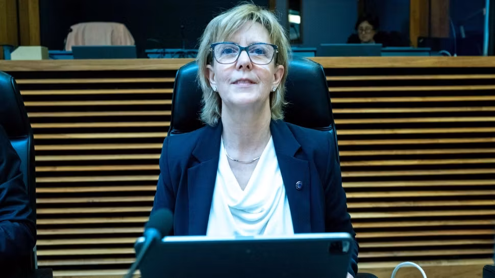 UE își trimite Comisarul pentru Servicii Financiare în România. Cu cine urmează să se întâlnească oficialul european 