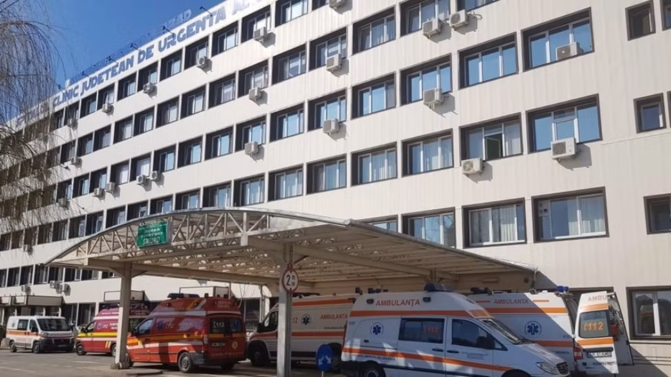 Alertă în Arad: peste 20 de juniori de la Steaua București, duși la spital cu suspiciune de toxiinfecție alimentară