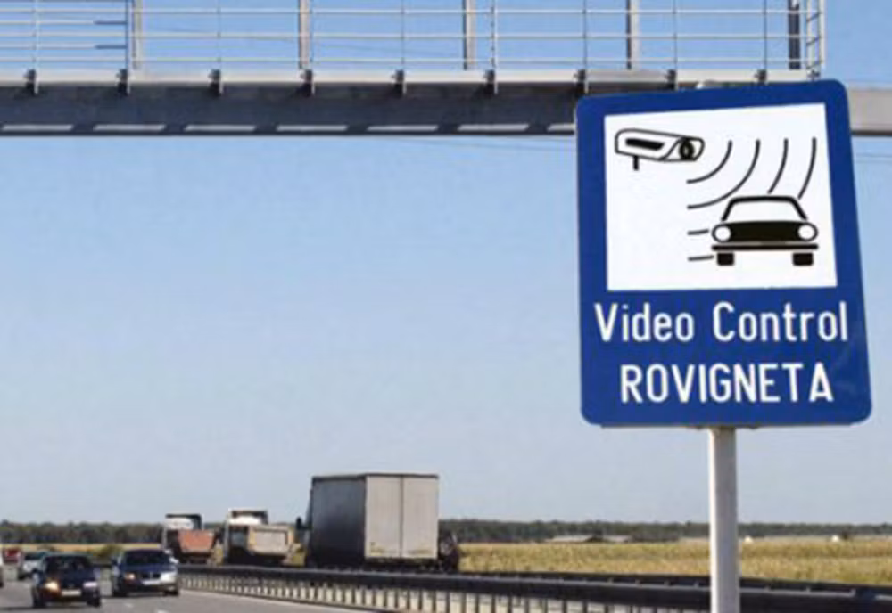 Bărbat mort de doi ani, amendat pentru lipsa rovinietei. Caz incredibil pe masa judecătorilor din Constanța