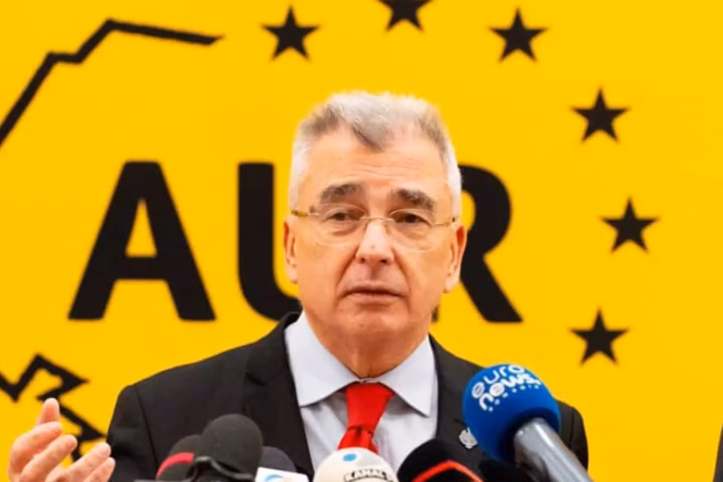 "Pericolul din spatele programului SAFE- costul dobânzilor!" Avertismentul lui Petrișor Peiu