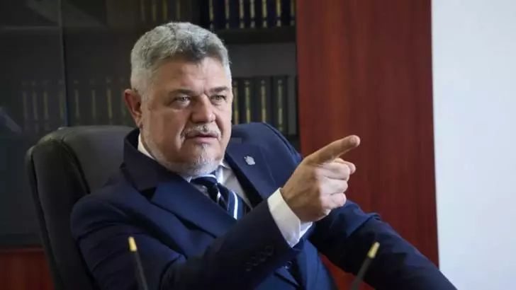 STATUL CARE ÎȘI ÎNCHIDE JUSTIȚIA! Cum alungă Guvernul tinerii magistrați și condamnă provinciile la subdezvoltare - Ninel Peia (PACE)