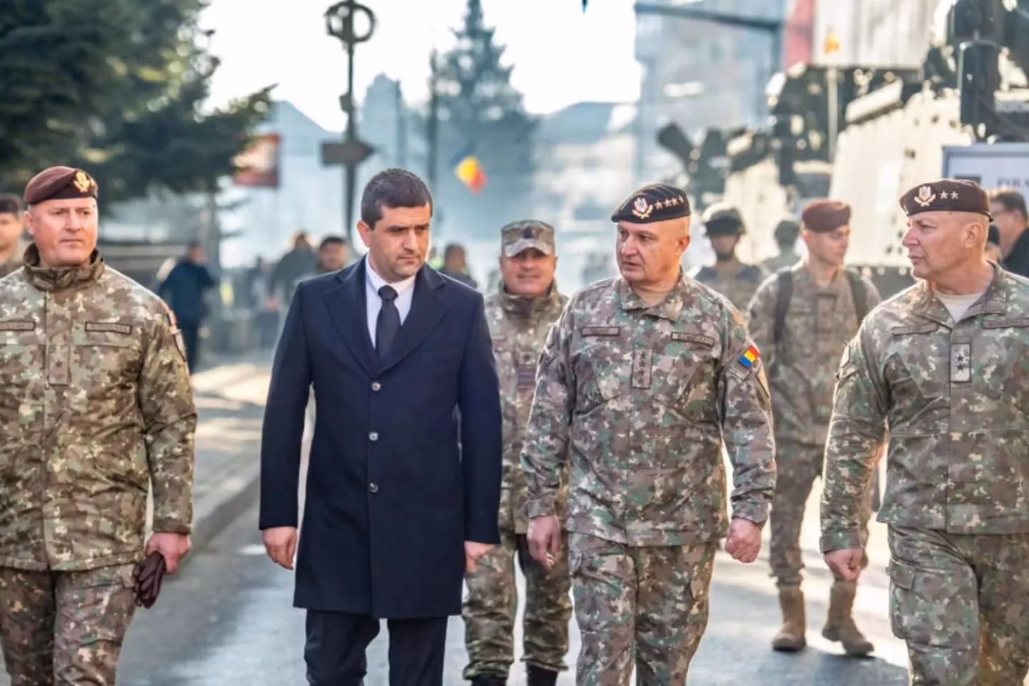 Ministrul Apărării: Analizăm rearanjarea dispozitivelor de monitorizare şi apărare în zona graniţei cu Ucraina