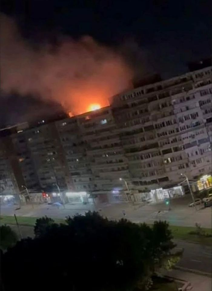 O dronă s-a prăbușit pe un bloc din Galați și a explodat. Declarații MApN: De ce nu a fost doborâtă drona - Nu au existat oportunități reale, în condiții de siguranță.  - LIVE TEXT