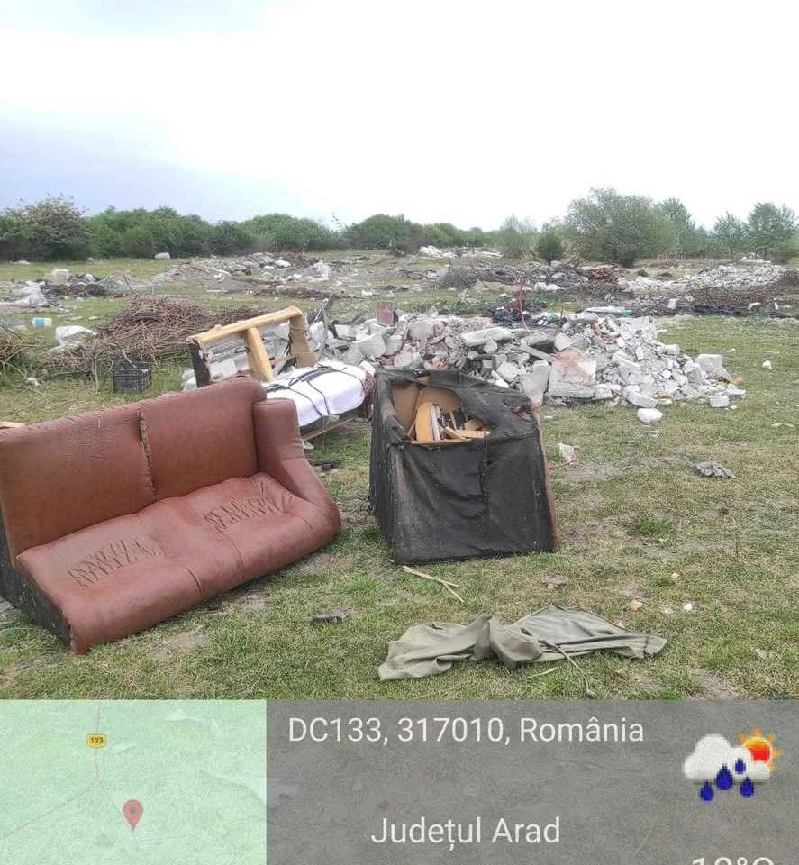 Garda de Mediu a descoperit depozite ilegale de deșeuri în Arad. Primăria, obligată să curețe peste patru hectare de teren