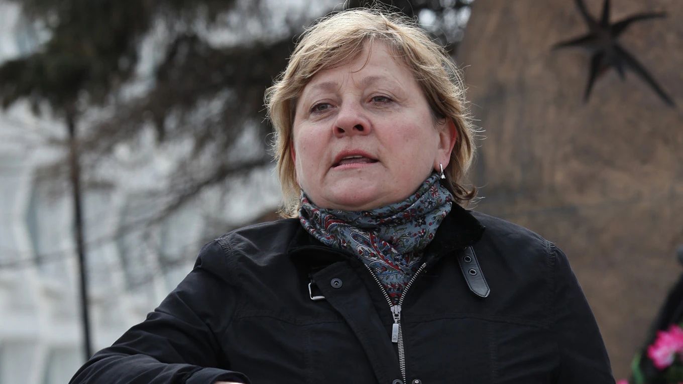 Vindecătoarea ocultă devenită coșmarul Kremlinului. Este acuzată că alimentează protestele anti-război din Rusia