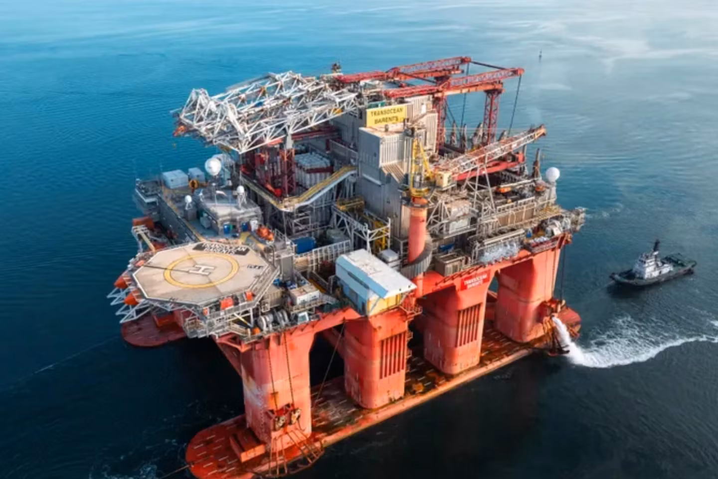 Alertă la Marea Neagră. Posibilă deversare de petrol în perimetrul Neptun Deep.ONG: Se întinde pe o suprafață foarte mare, de 45 km²