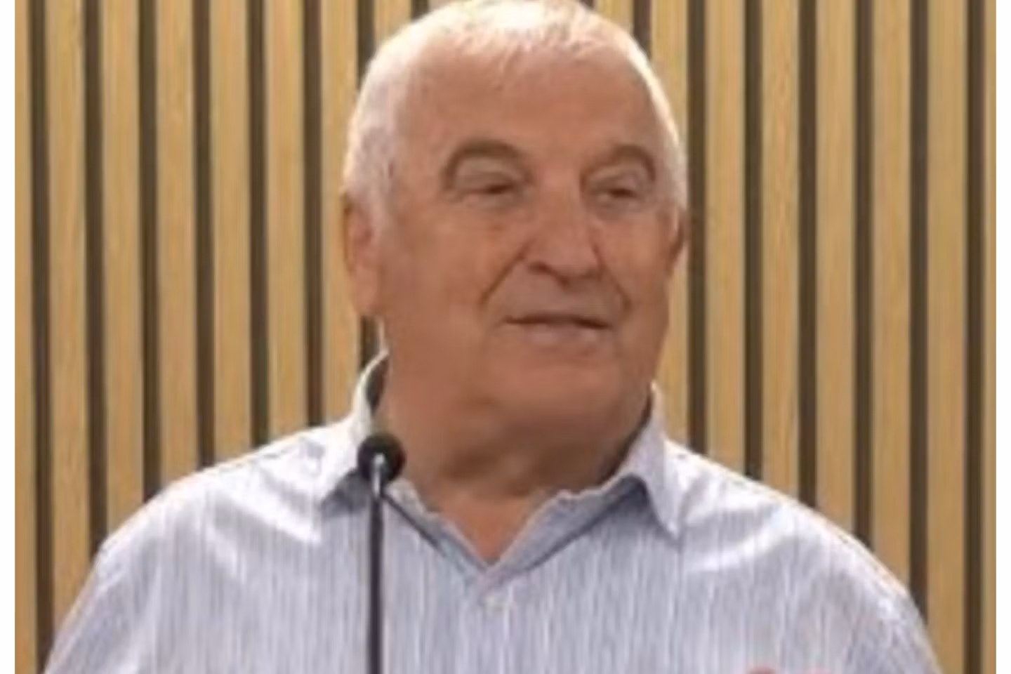 Atac violent în Zalău: un pastor de 76 de ani a fost înjunghiat în propria locuință. Agresorul spune că un „gând divin” l-a îndemnat