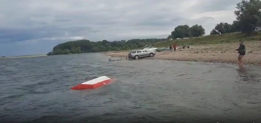 Misiune de salvare contracronometru, pe Dunăre. Doi pescari, salvați în ultima clipă de la înec