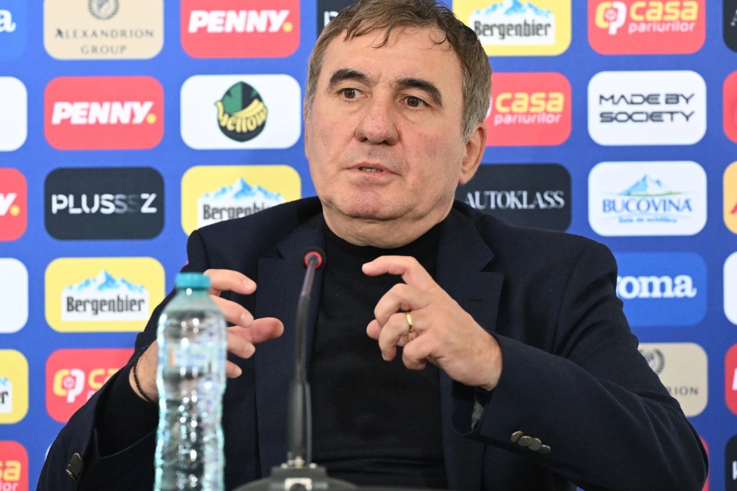 Hagi debutează pe banca României. „Tricolorii” joacă la Tbilisi împotriva Georgiei. Echipa de start aleasă de selecționer