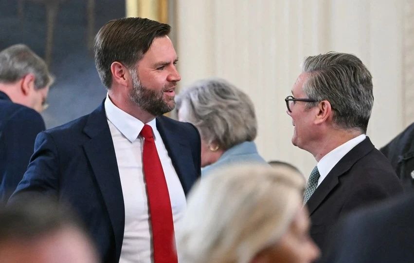 Scântei între Londra și Washington. Guvernul britanic îl contrazice pe JD Vance în disputa privind imigrația