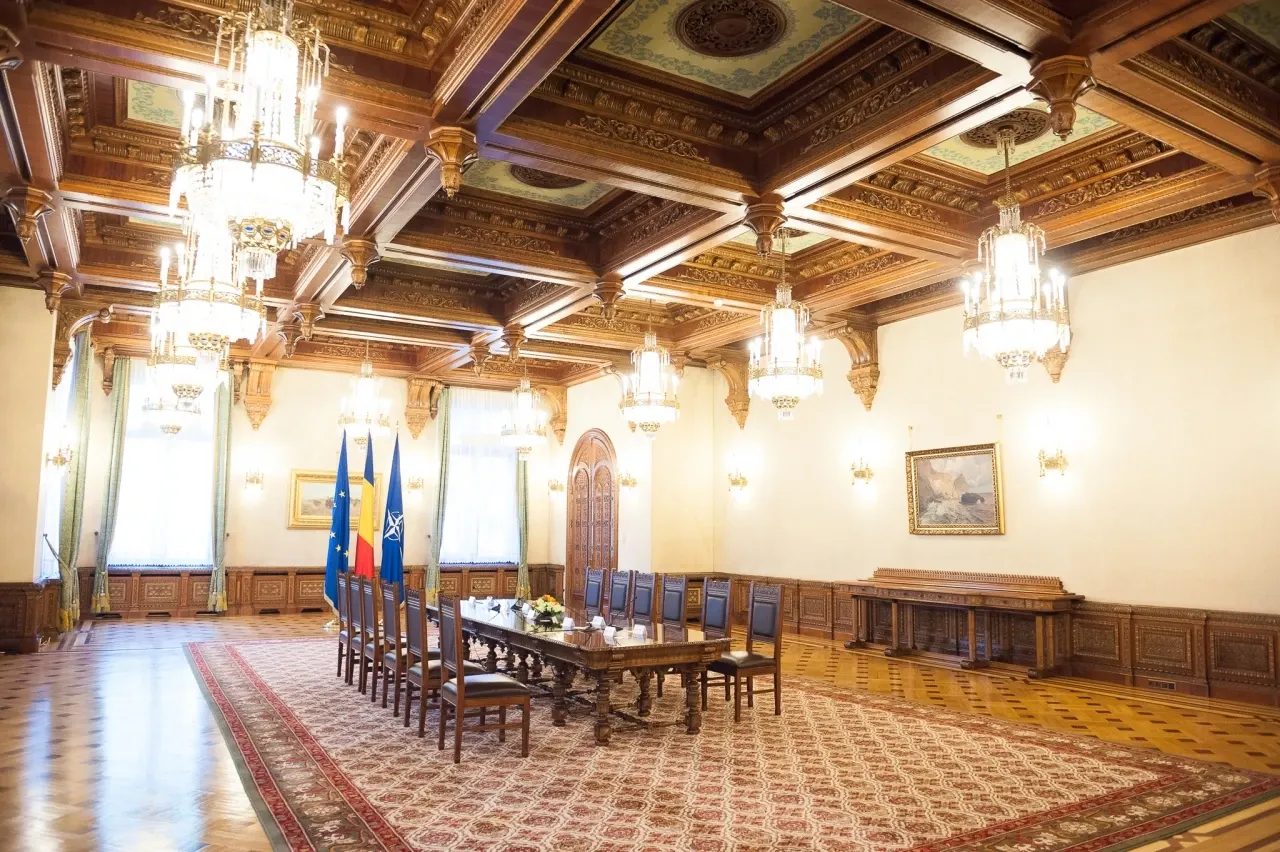 Întâlnire decisivă pe Legea salarizării la Palatul Cotroceni. Comisia Europeană cere menținerea CASS la pensii - SURSE